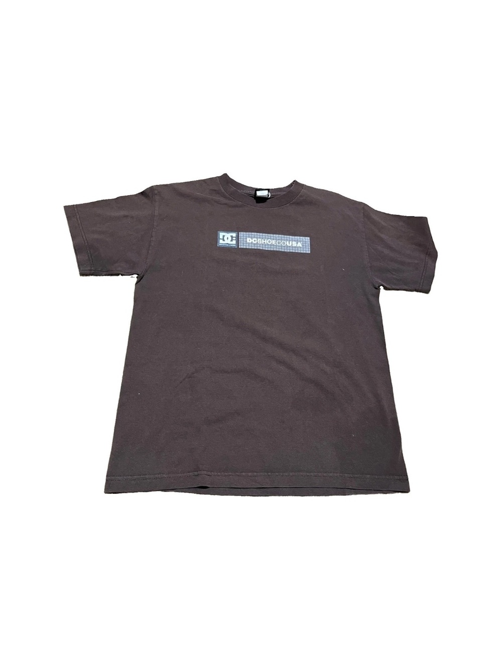 Vintage DC Shoe Co USA Men’s T Shirt Sz M Brown Gray Logo Skate Y2K Spellout